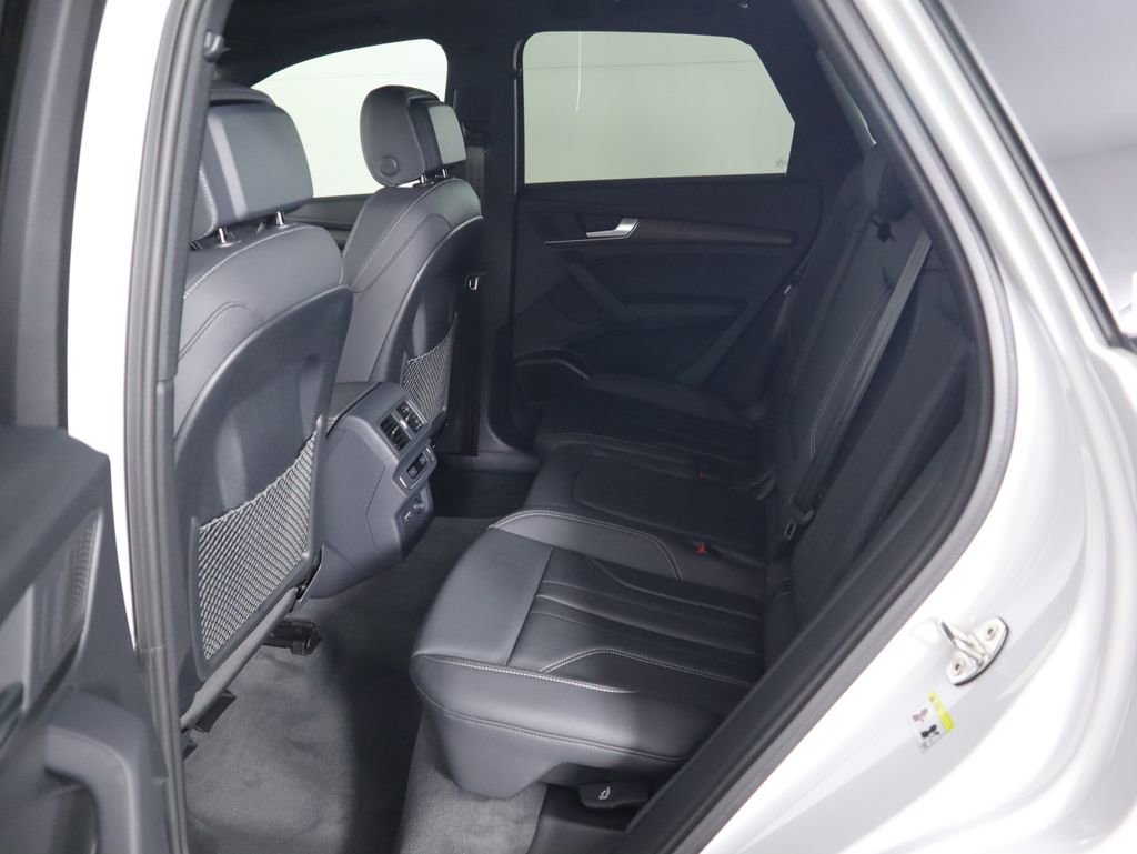 Used 2025 Audi Q5 e Premium Plus w/ Premium Plus Package image 23