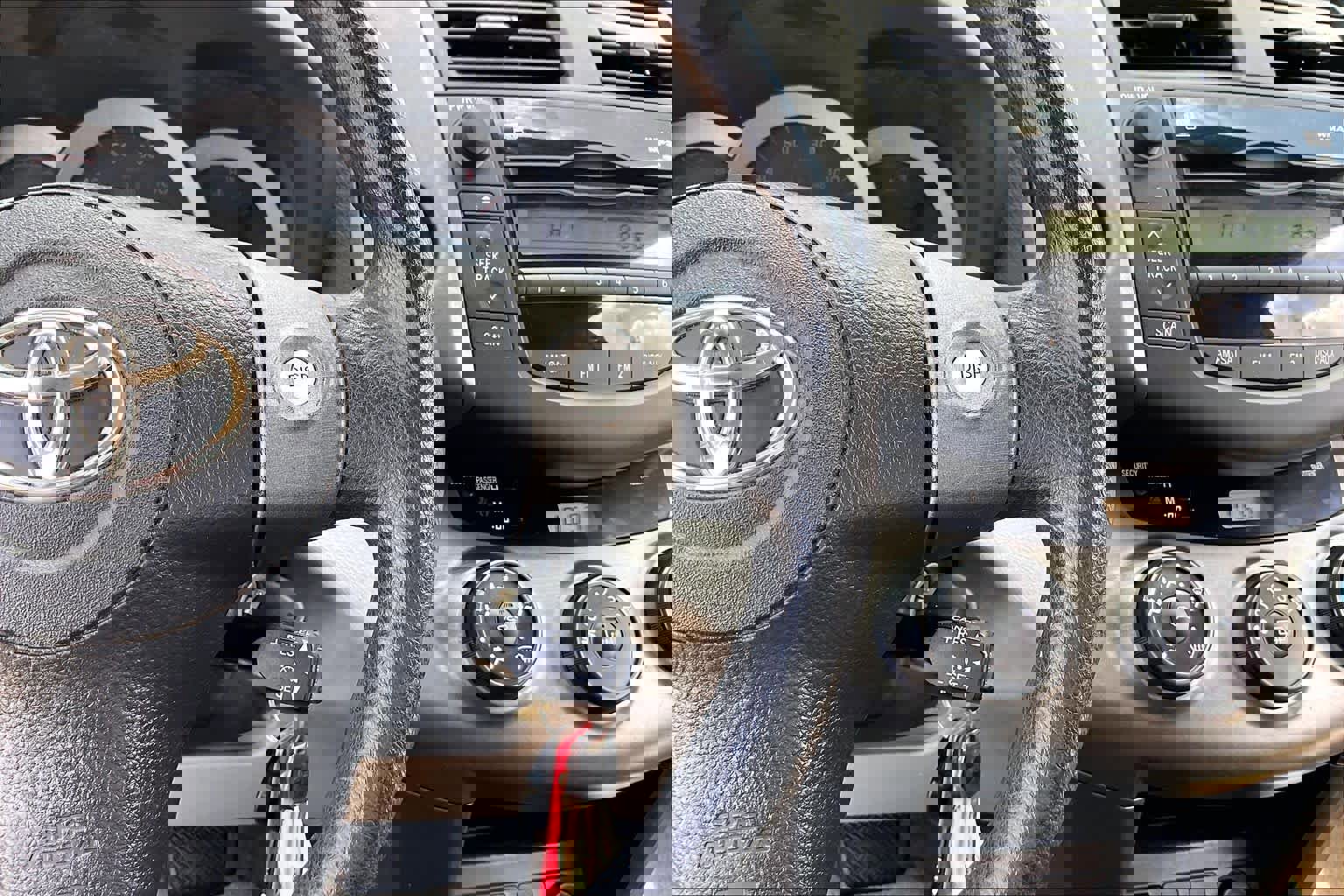 Used 2011 Toyota RAV4 2WD w/ Base L4 Extra Value Pkg image 21