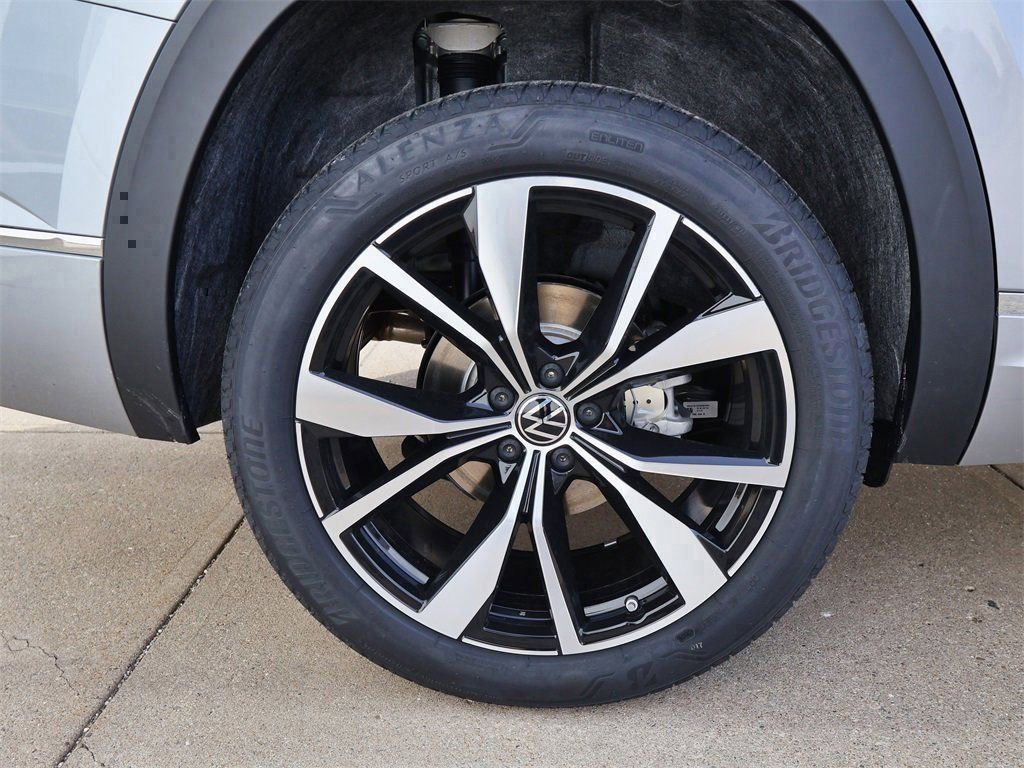 New 2026 Volkswagen Atlas SEL Premium R-Line image 9