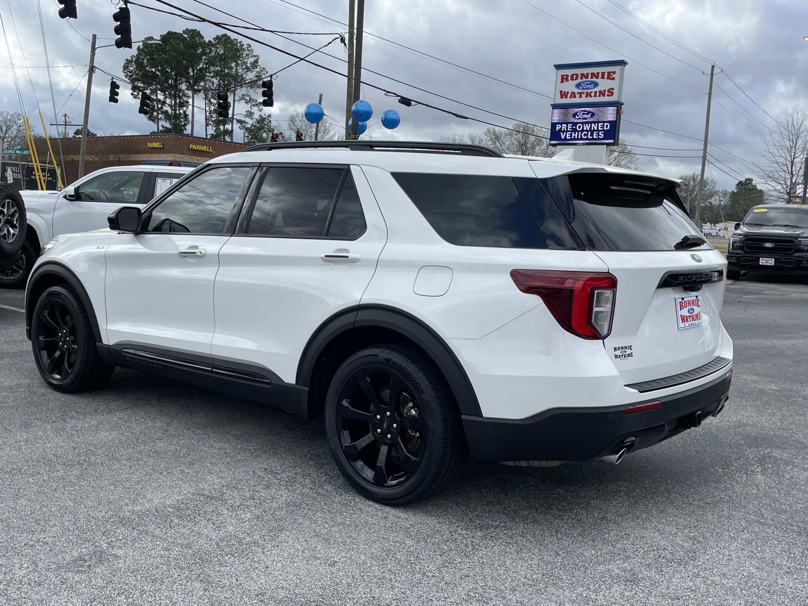 Used 2023 Ford Explorer ST-Line w/ Class IV Trailer Tow Package RWD image 6