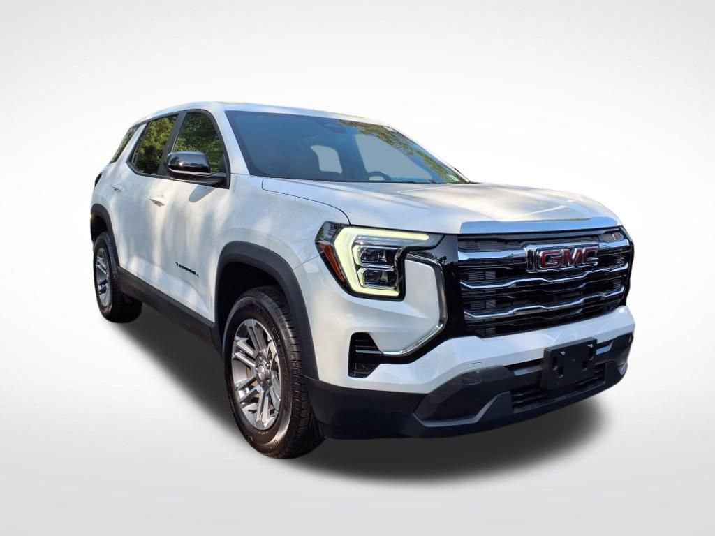 Used 2025 GMC Terrain Elevation image 3