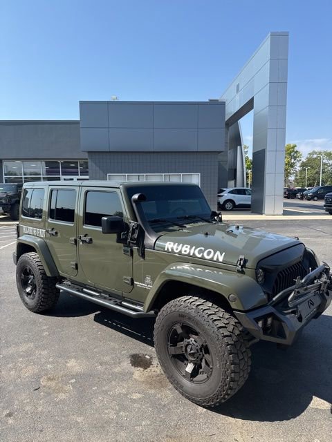Used 2015 Jeep Wrangler Unlimited Rubicon w/ Connectivity Group