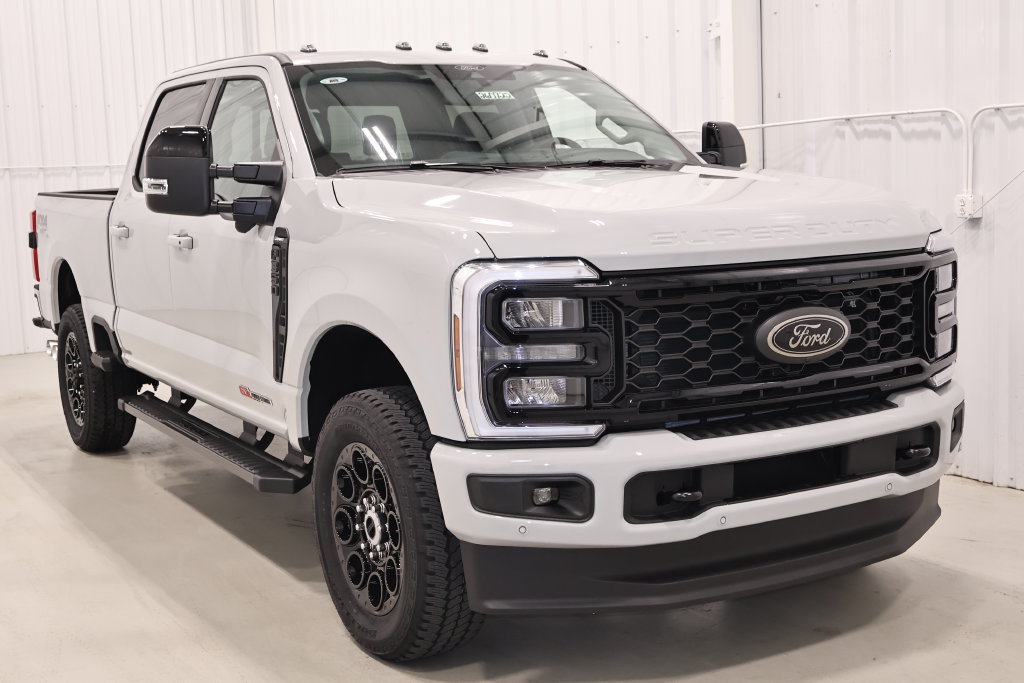 New 2026 Ford F350 Lariat w/ Black Appearance Package AWD/4WD image 3