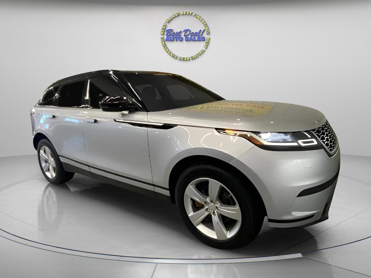 Used 2018 Land Rover Range Rover Velar S image 8