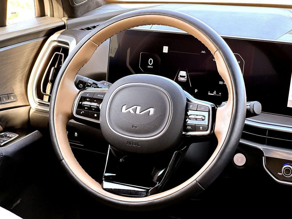 Used 2025 Kia Sorento SX Prestige w/ Olive Brown Leather Package AWD/4WD image 31