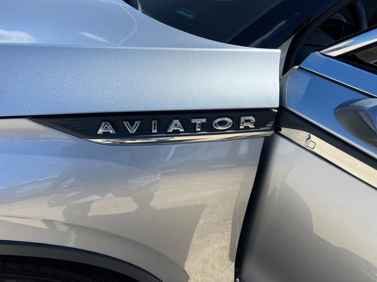 Used 2022 Lincoln Aviator Reserve w/ Equipment Group 201A AWD/4WD image 27