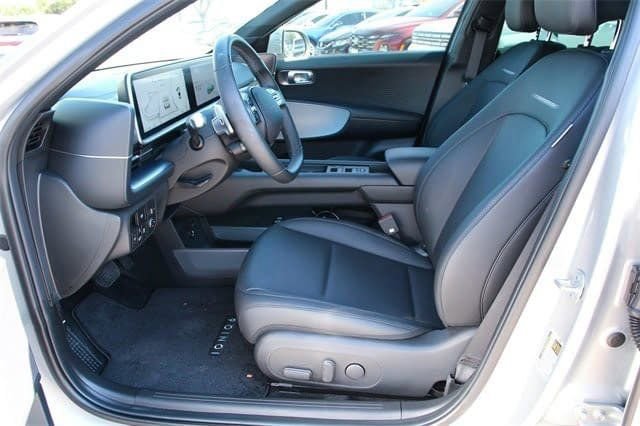 Used 2025 Hyundai Ioniq 6 SEL image 10