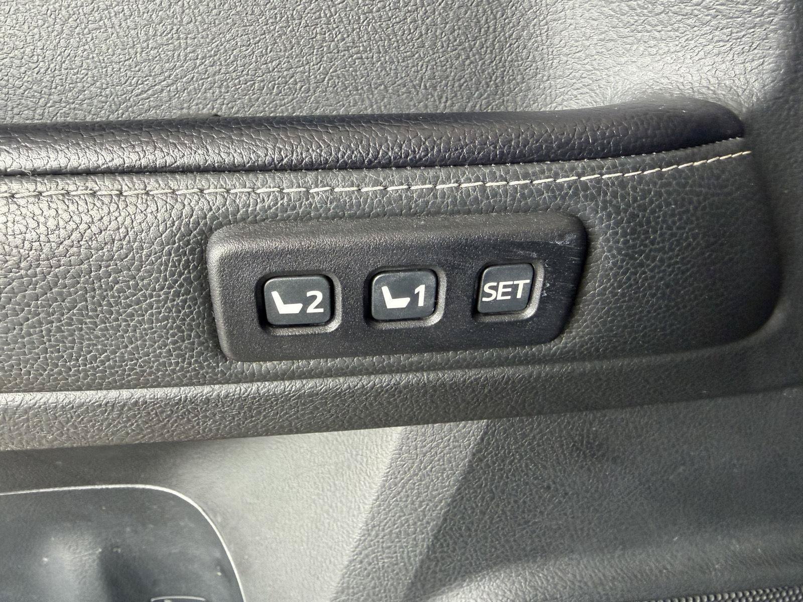 Used 2020 Toyota 4Runner Limited AWD/4WD image 19