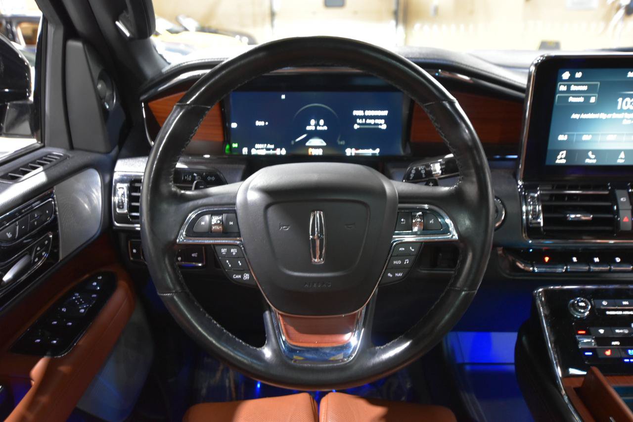 Used 2018 Lincoln Navigator L Reserve w/ Technology Package AWD/4WD image 16