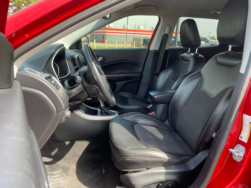 Used 2018 Jeep Compass Latitude w/ Popular Equipment Group image 12