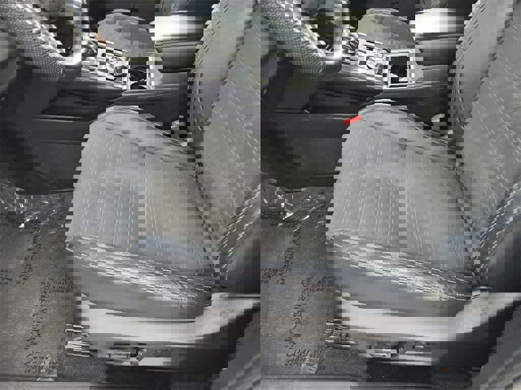 Used 2023 Mitsubishi Outlander SE image 17