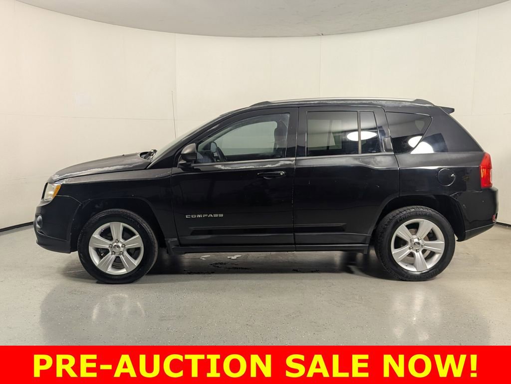 Used 2012 Jeep Compass Sport image 4