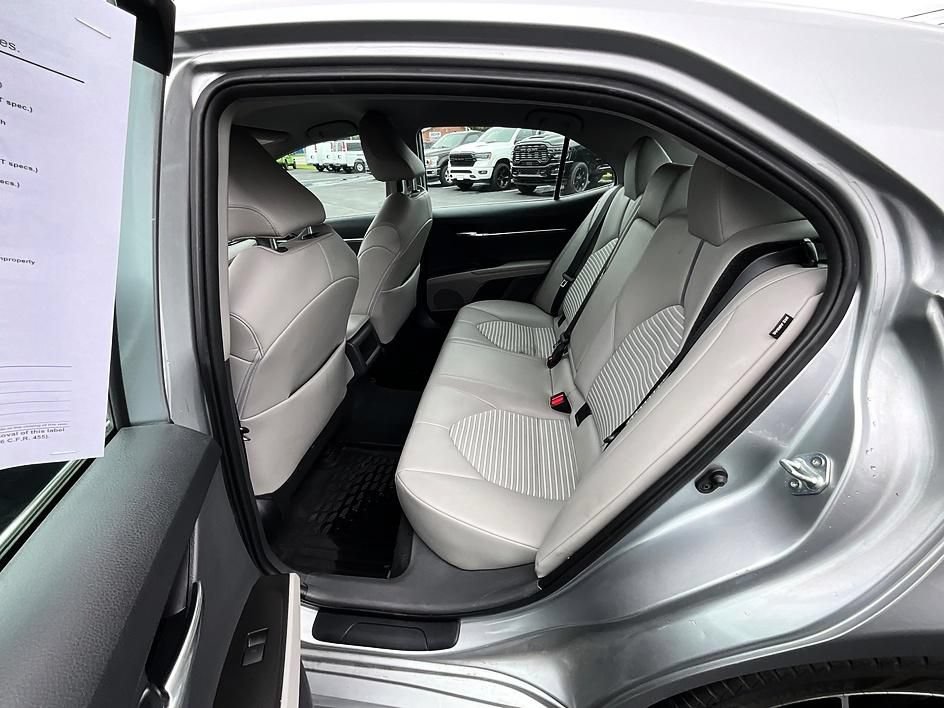Used 2022 Toyota Camry SE FWD image 28