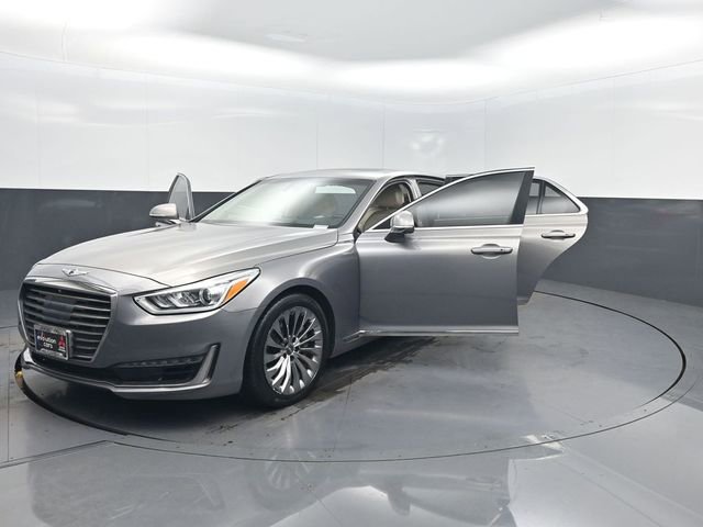 Used 2018 Genesis G90 3.3T Premium RWD image 38