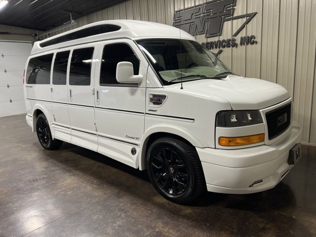 Used 2025 GMC Savana 2500 w/ Driver Convenience Package image 6