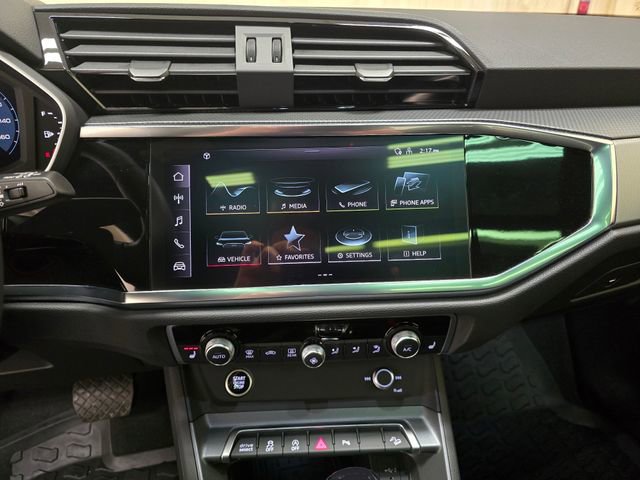 Certified 2025 Audi Q3 2.0T Premium w/ Convenience Package AWD/4WD image 20