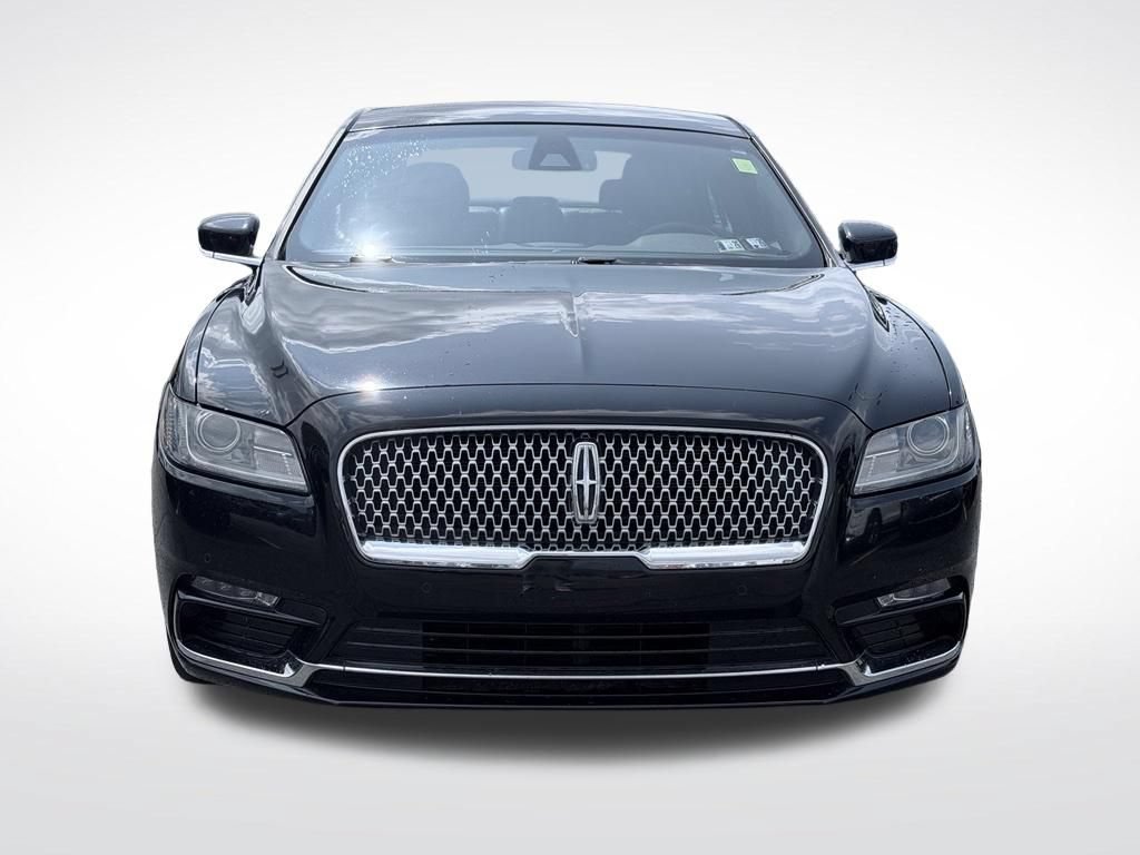 Used 2017 Lincoln Continental Select w/ Climate Package AWD/4WD image 2