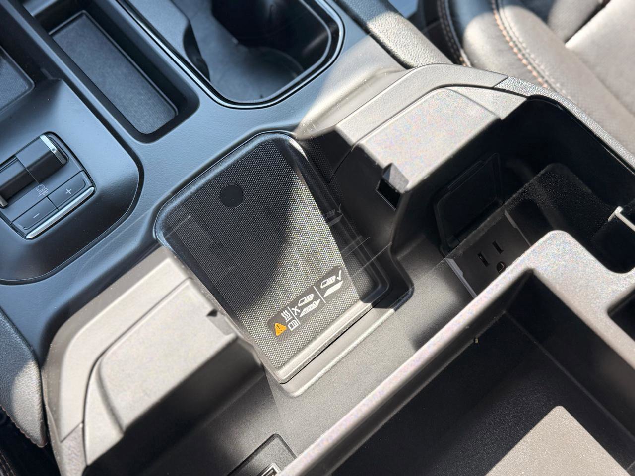 Used 2025 GMC Sierra 2500 AT4 image 30