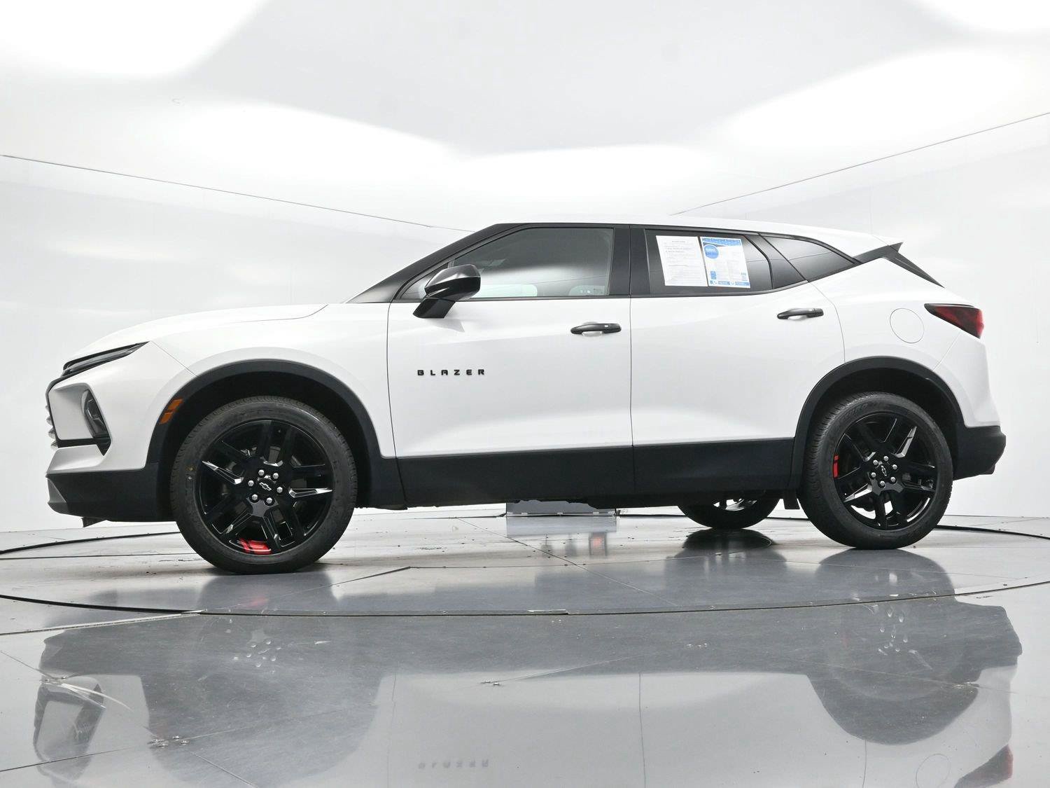 Used 2023 Chevrolet Blazer LT FWD image 46