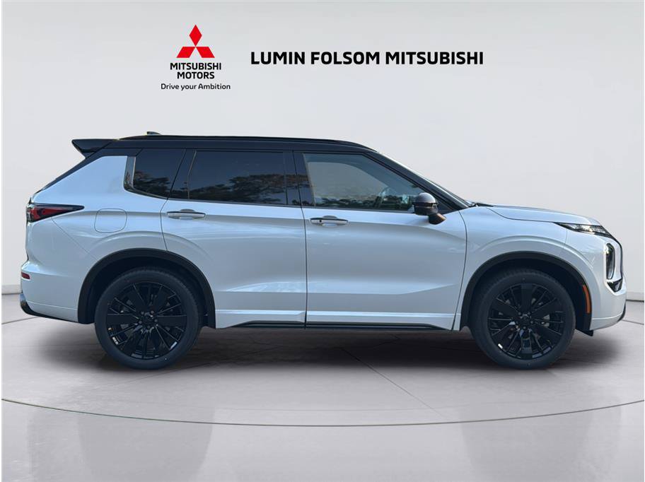 New 2026 Mitsubishi Outlander SEL Black Edition FWD image 6