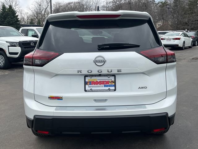 New 2026 Nissan Rogue SV image 4