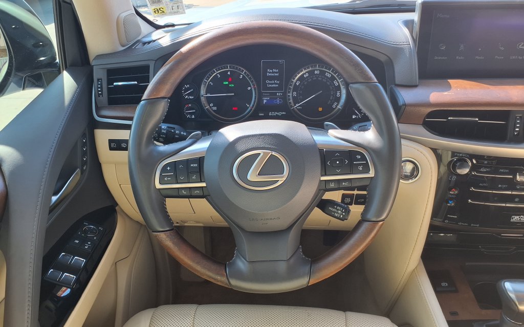 Used 2021 Lexus LX 570 4WD w/ Luxury Package image 24