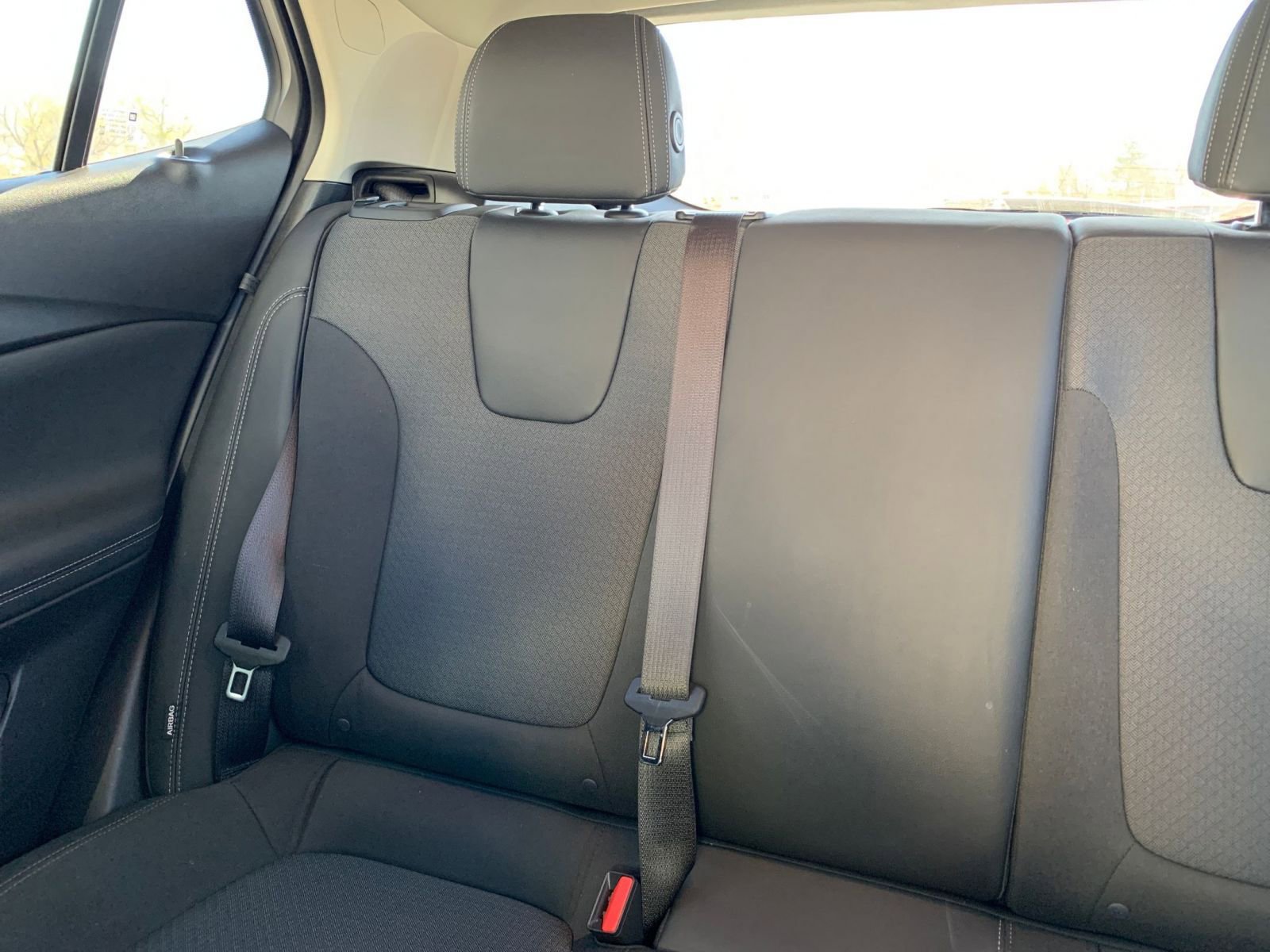 Used 2025 Buick Encore GX Preferred image 38