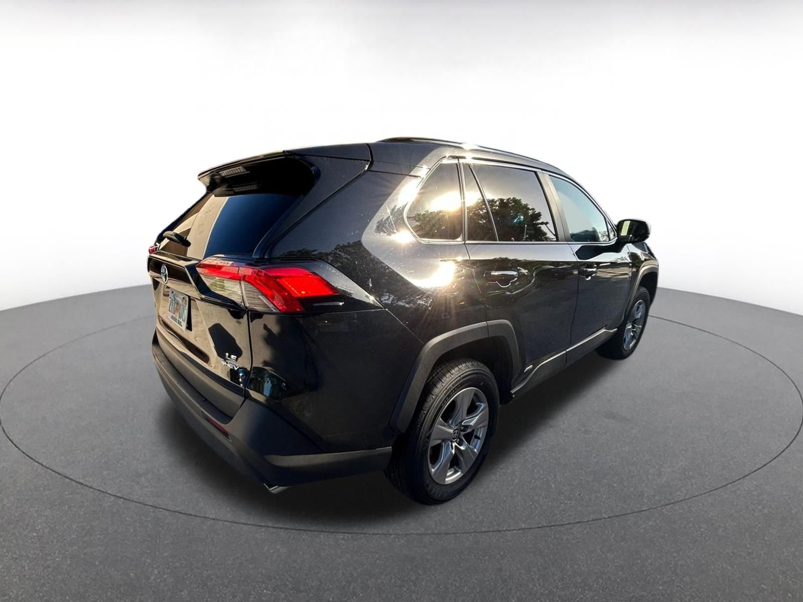 Used 2025 Toyota RAV4 LE image 23