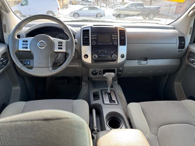 Used 2013 Nissan Frontier SV image 20