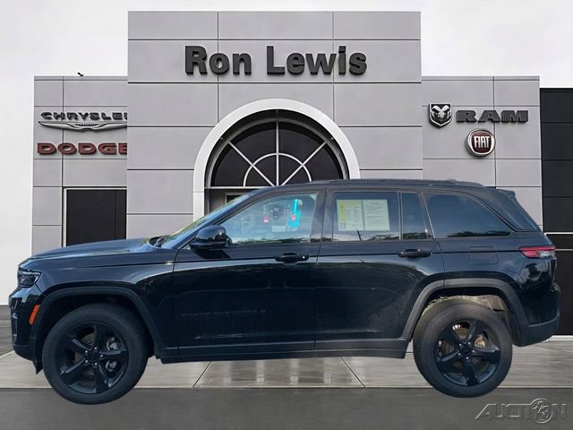 Used 2023 Jeep Grand Cherokee Altitude