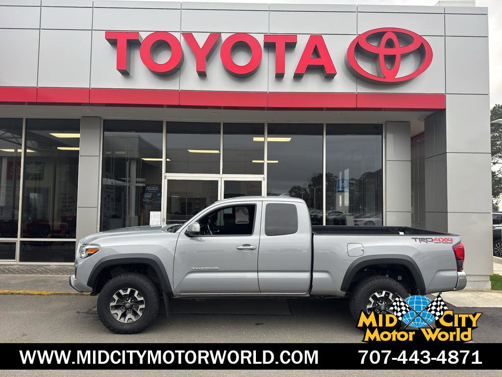 Used 2018 Toyota Tacoma TRD Off-Road image 1