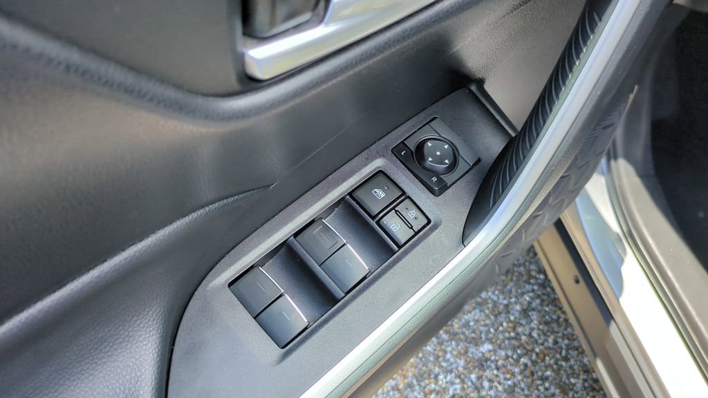 Used 2023 Toyota RAV4 SE AWD/4WD image 13