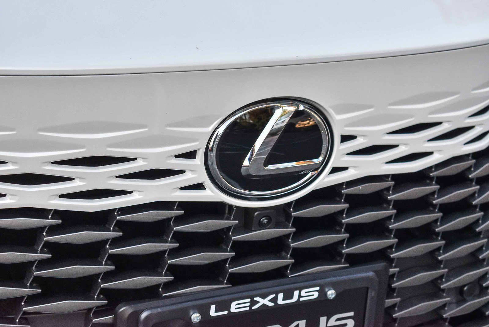 New 2026 Lexus RX 450h AWD image 9