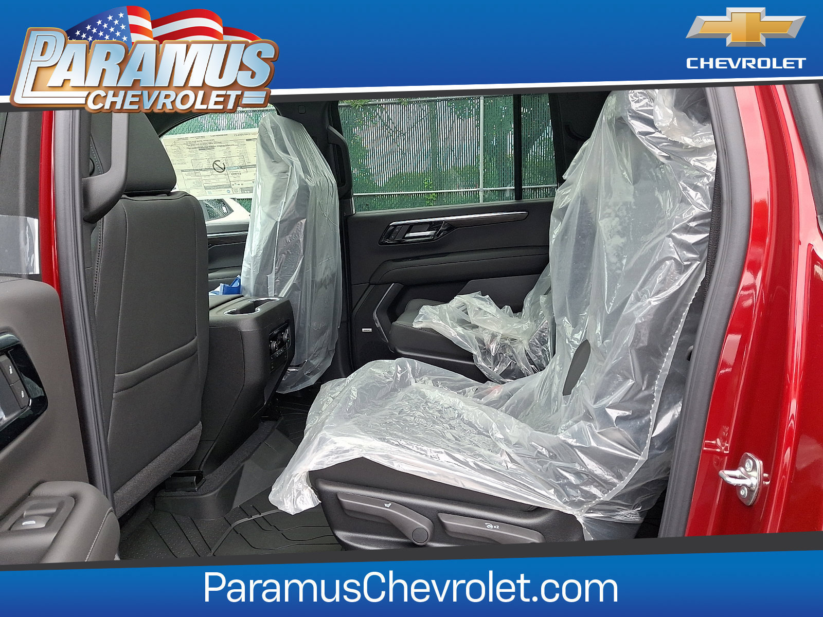 New 2026 Chevrolet Suburban LT w/ Comfort Package AWD/4WD image 6