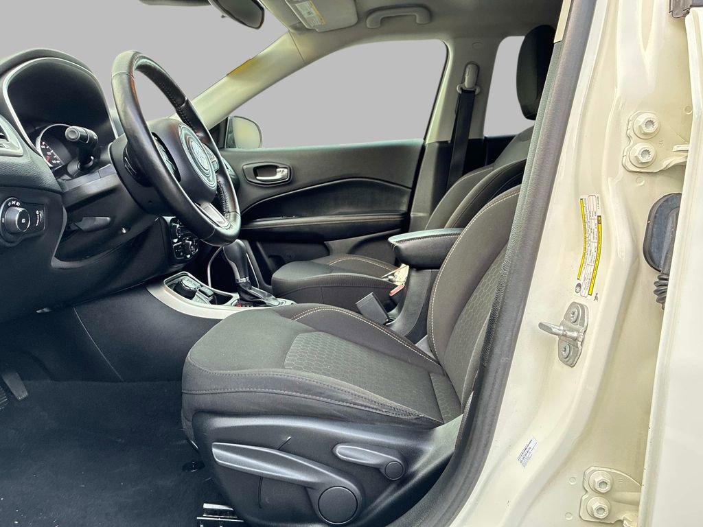 Used 2020 Jeep Compass Sport image 21