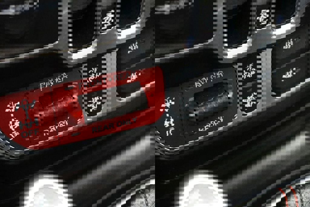 Used 2023 Jeep Wrangler Unlimited Rubicon image 25