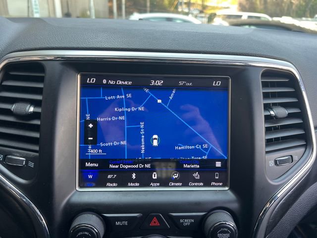 Used 2018 Jeep Grand Cherokee Altitude image 22