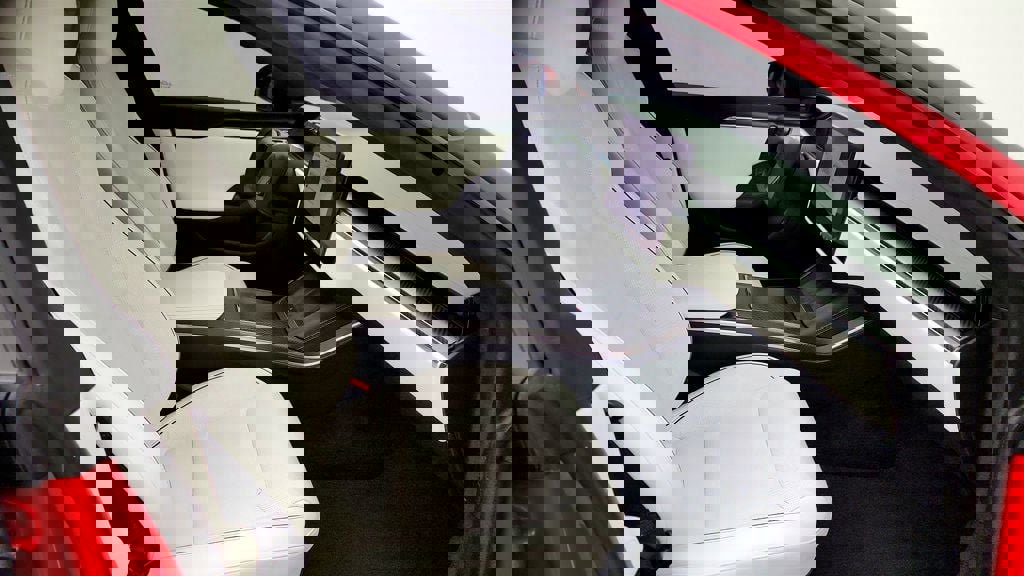 Used 2021 Tesla Model S Plaid image 27