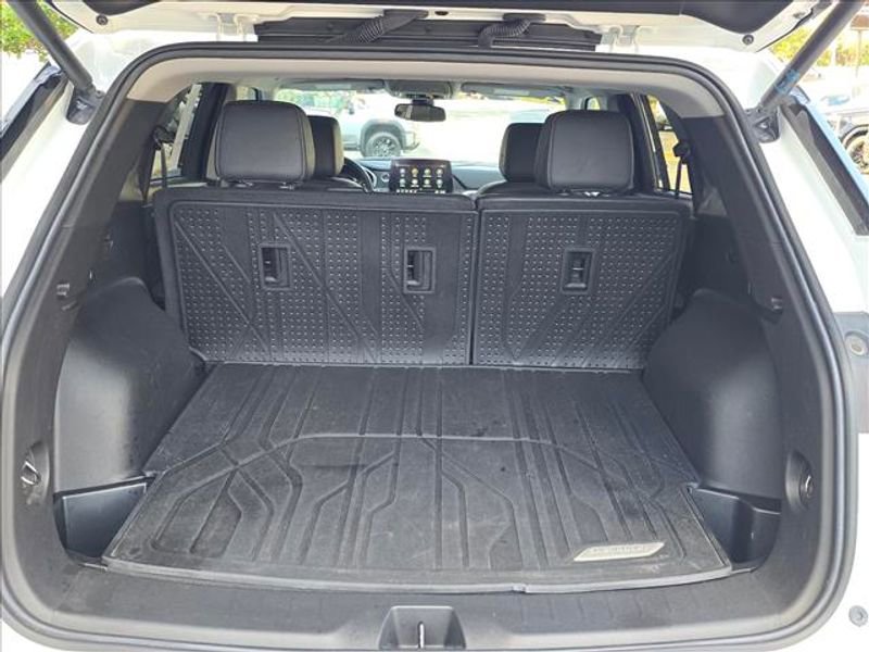 Certified 2023 Chevrolet Blazer LT w/ LPO, Black Grille Bar Package image 10