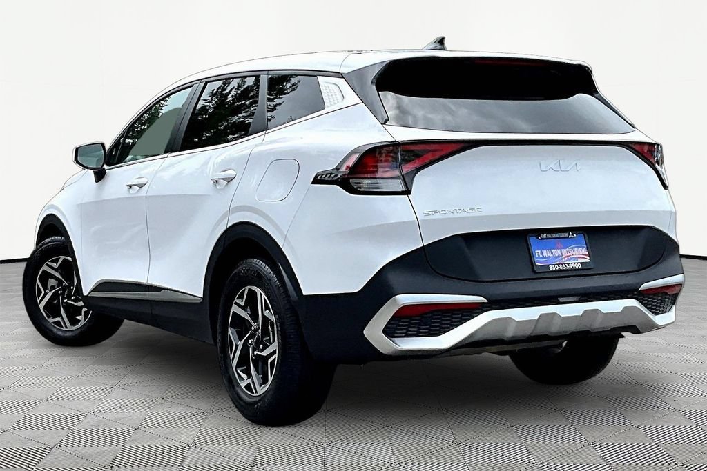Used 2025 Kia Sportage LX FWD image 5