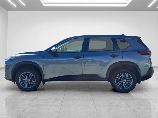 Used 2022 Nissan Rogue S AWD/4WD image 6