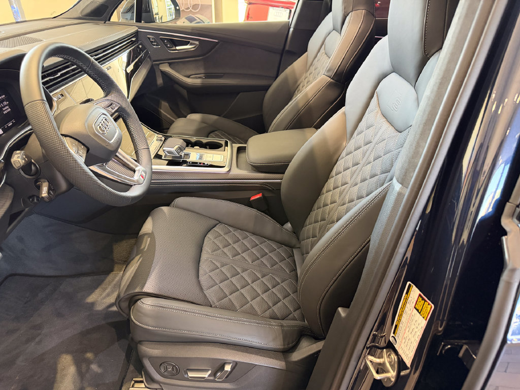 New 2026 Audi SQ7 Prestige AWD/4WD image 16