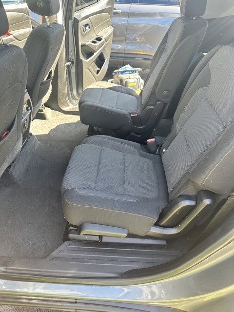 Used 2020 Chevrolet Traverse LT image 10