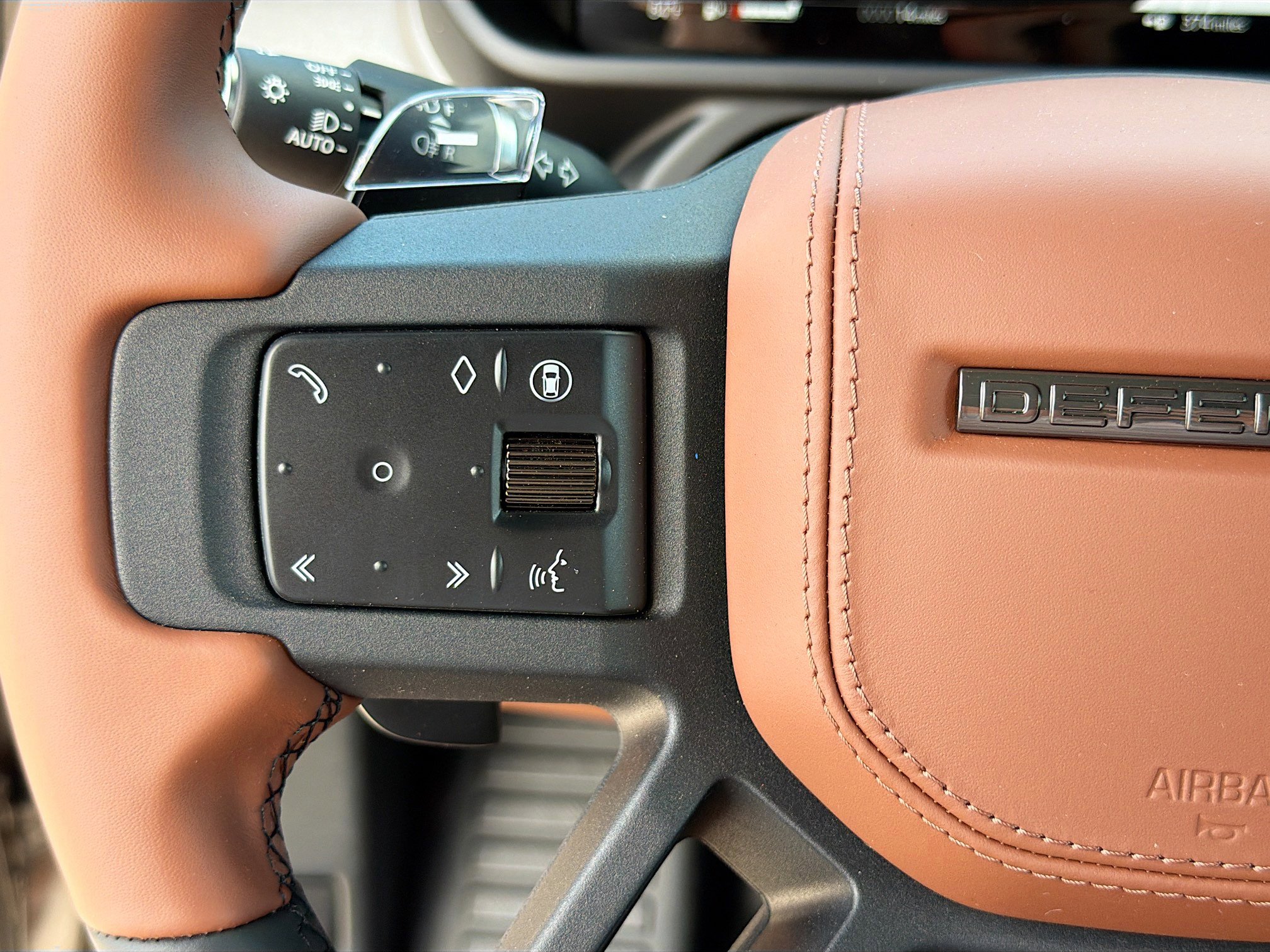 New 2026 Land Rover Defender 110 OCTA image 38