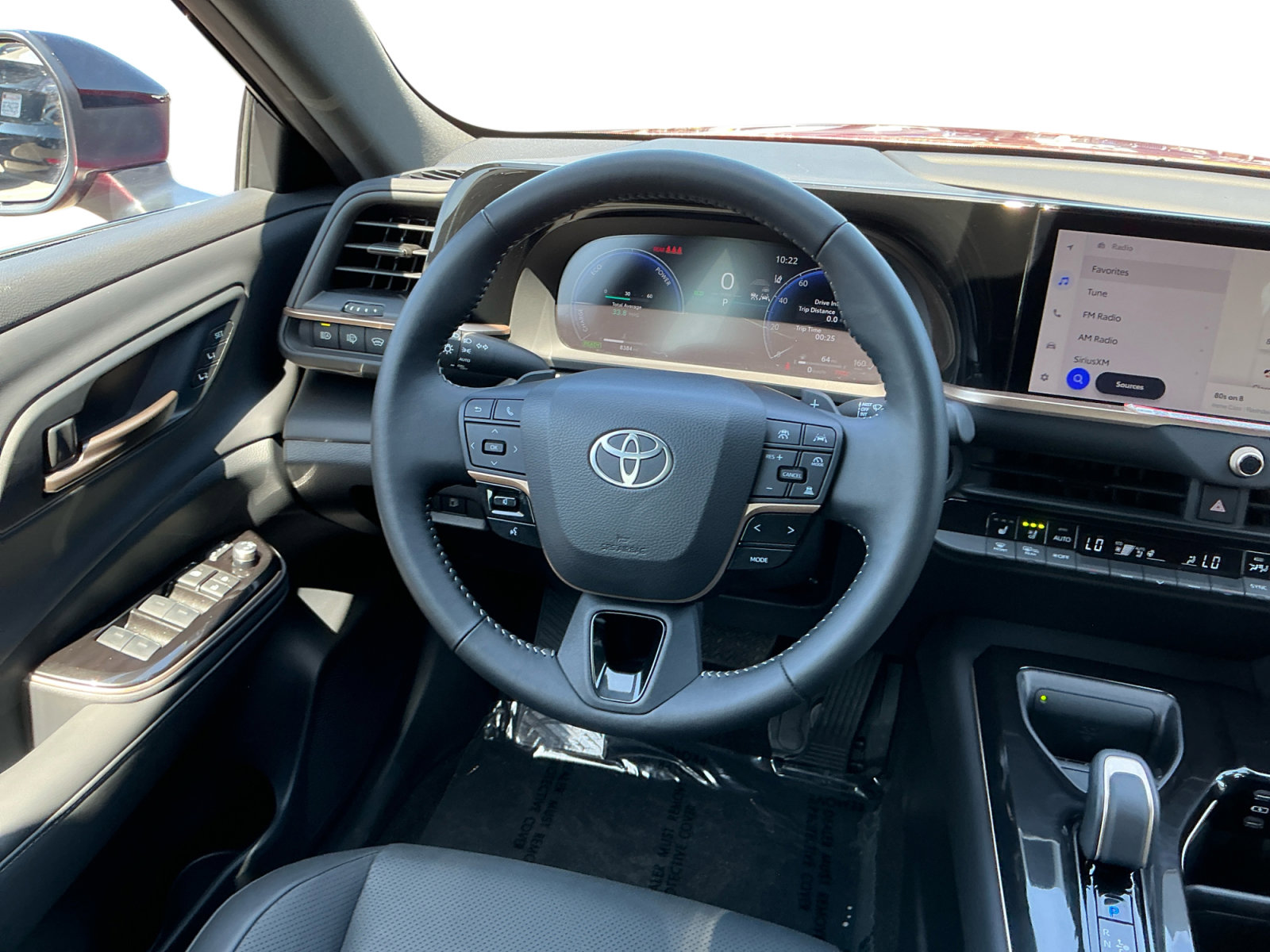 Used 2025 Toyota Crown Signia AWD/4WD image 11