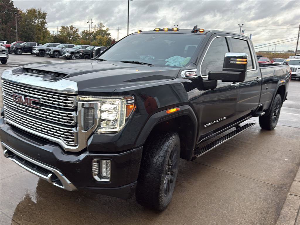 Used 2021 GMC Sierra 2500 Denali w/ Denali Black Diamond Edition image 7
