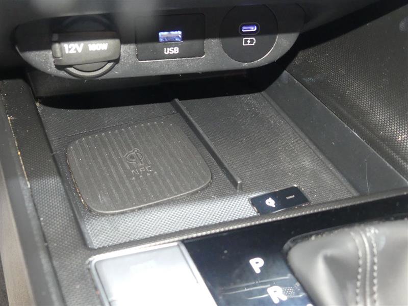 Used 2025 Hyundai Elantra Limited FWD image 39