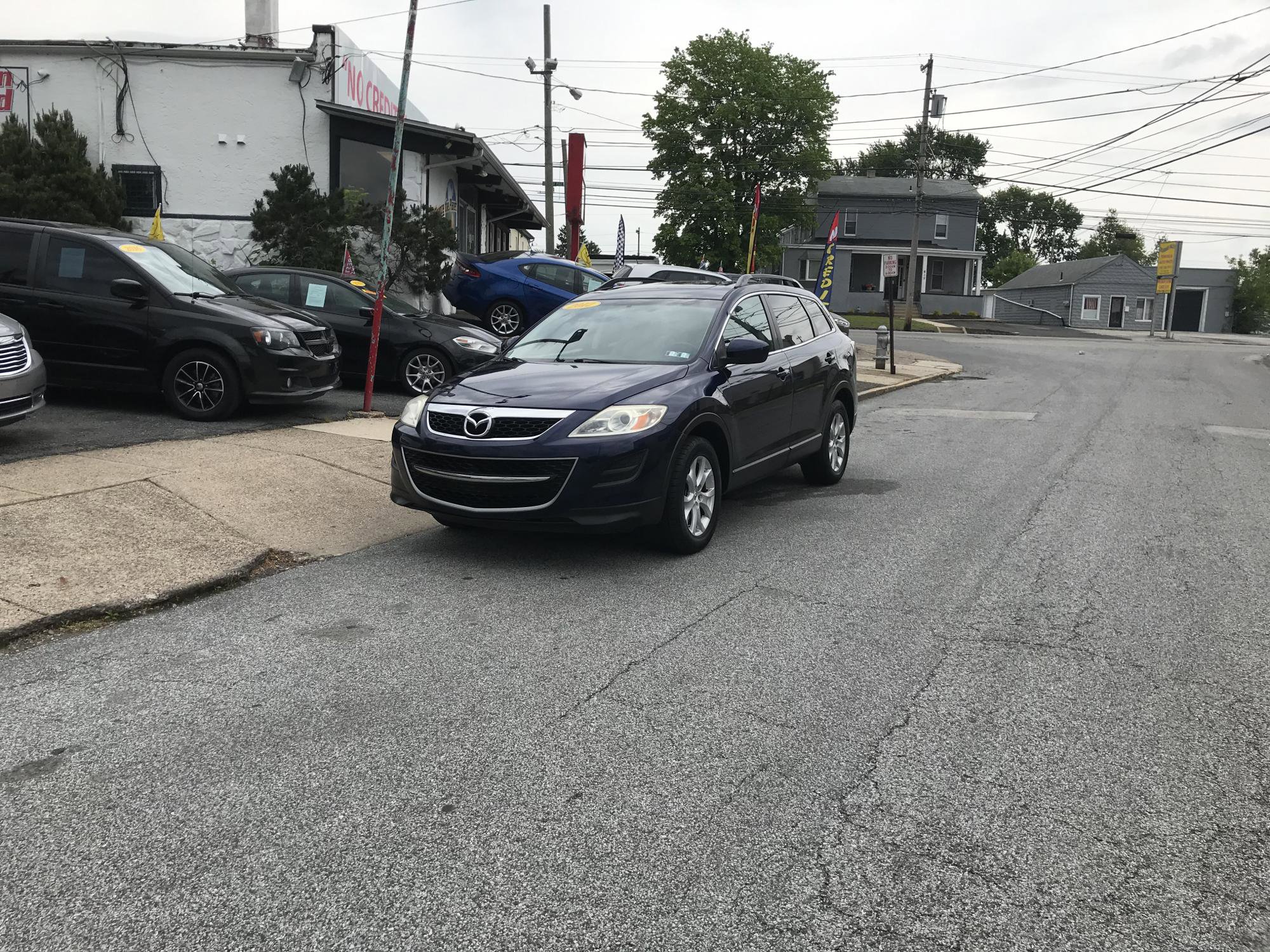 Used 2012 MAZDA CX-9 Touring w/ Moonroof & Bose Audio Pkg AWD/4WD image 2