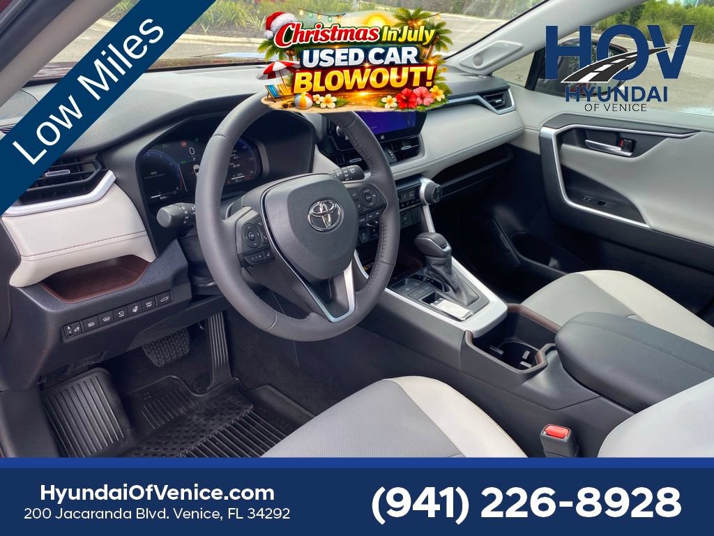 Used 2023 Toyota RAV4 Limited FWD image 32