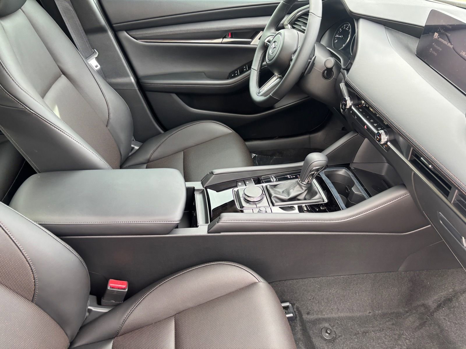 New 2026 MAZDA MAZDA3 2.5 Turbo Sedan w/Premium Plus image 11